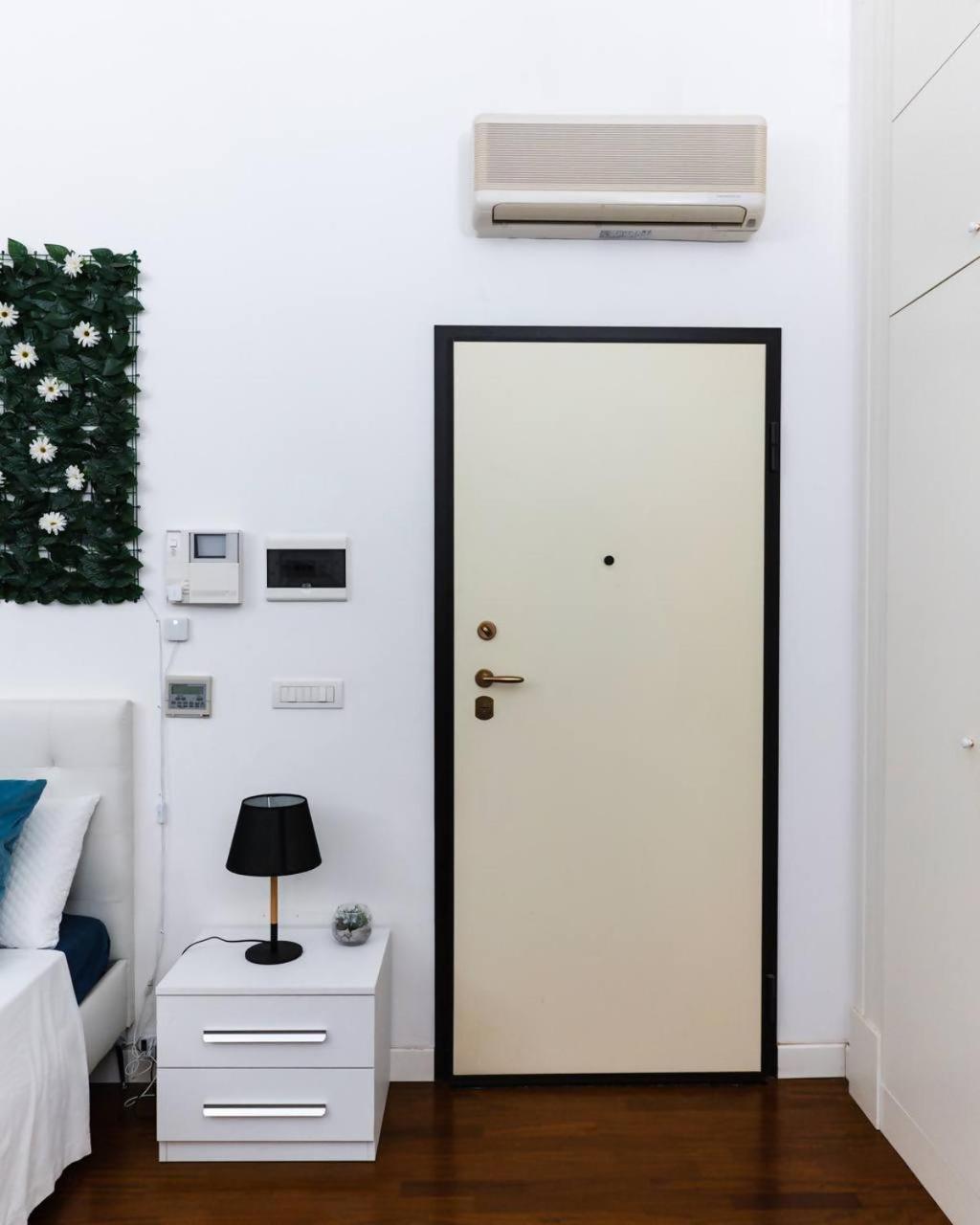 Davids Room Palazzo Tamborino Lecce Exterior photo